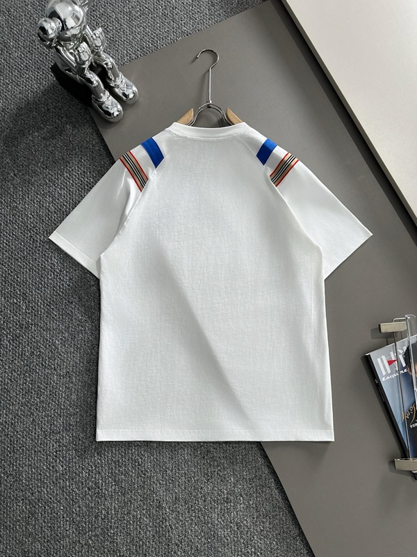 ブランドTシャツ正面デザイン